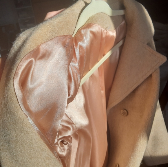 Perfect timeless camel sand trench coat - Picture 9 of 9